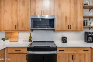 Photo #6: 6693883 Listing