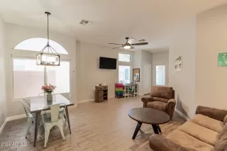 Photo #2: 6693939 Listing 