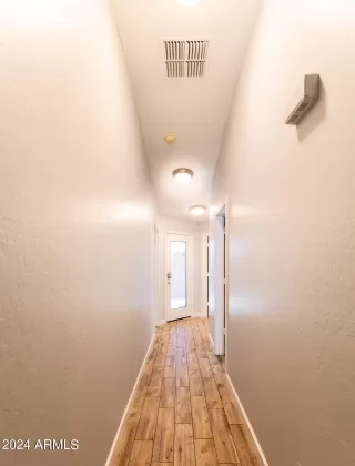 Photo #5: 6693939 Listing 