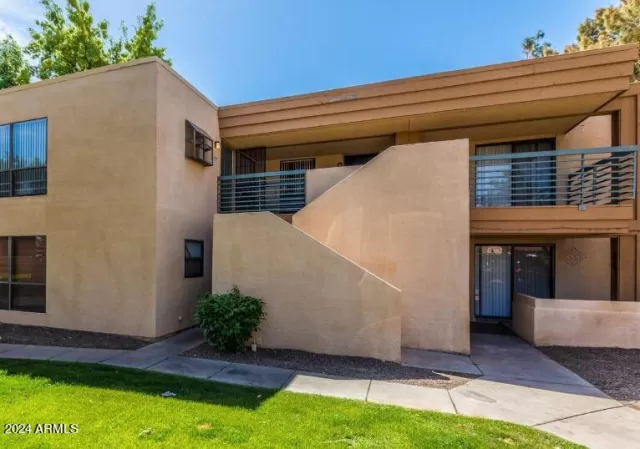 MLS: 6693963 Condo For Sale