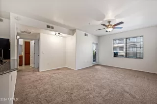 Photo #4: 6693972 Listing