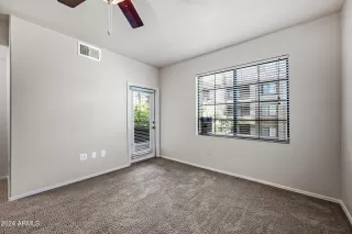 Photo #5: 6693972 Listing