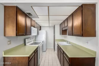 Photo #2: 6694144 Listing 