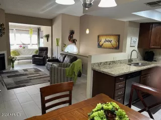 Photo #6: 6694190 Listing 