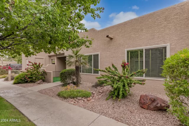 MLS: 6694536 Condo For Sale