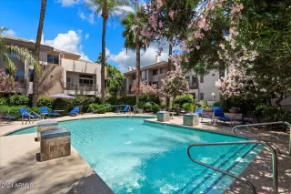 Photo #2: 6694687 Listing