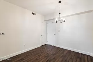 Photo #4: 6694687 Listing