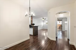 Photo #5: 6694687 Listing