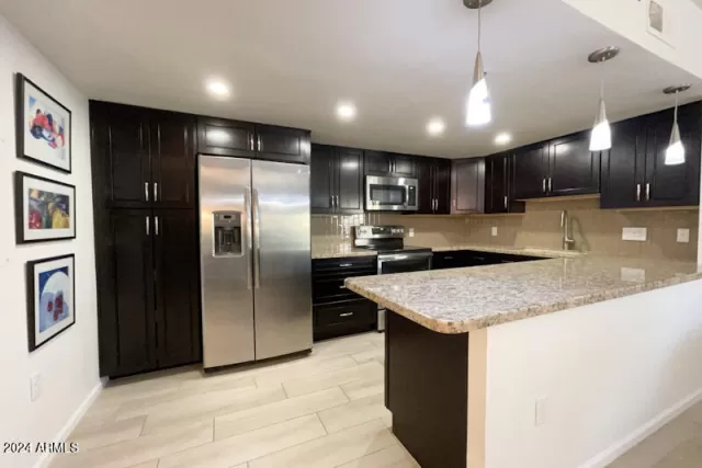 MLS: 6694733 Condo For Sale