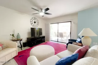 Photo #4: 6694733 Listing