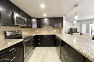 Photo #6: 6694733 Listing