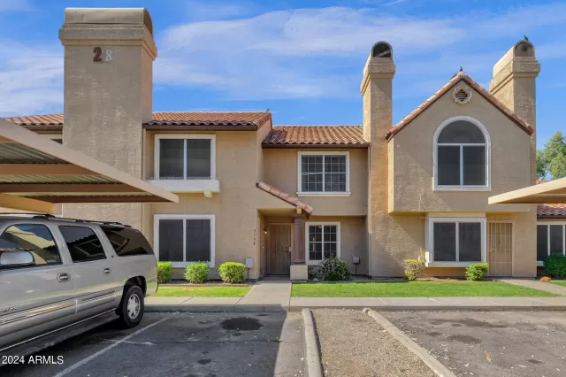 MLS: 6694745 Condo For Sale