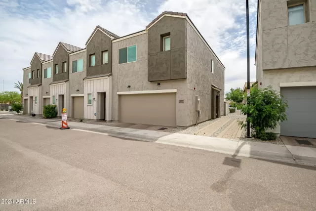 MLS: 6694830 Condo For Sale