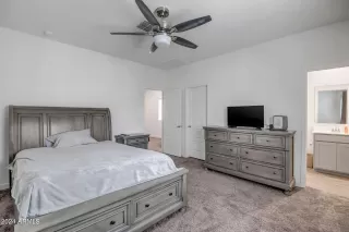 Photo #3: 6694830 Listing