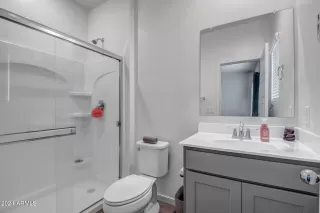 Photo #4: 6694830 Listing