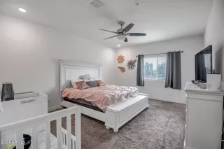 Photo #6: 6694830 Listing