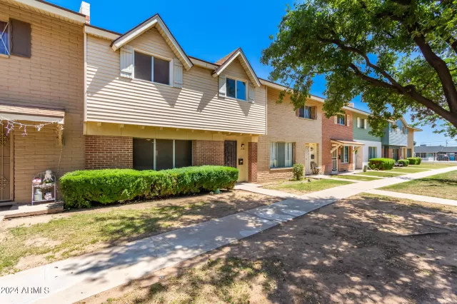 MLS: 6694925 Condo For Sale