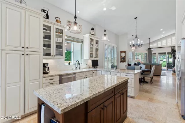MLS: 6694999 Condo For Sale