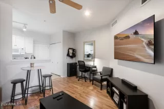 Photo #2: 6695295 Listing 