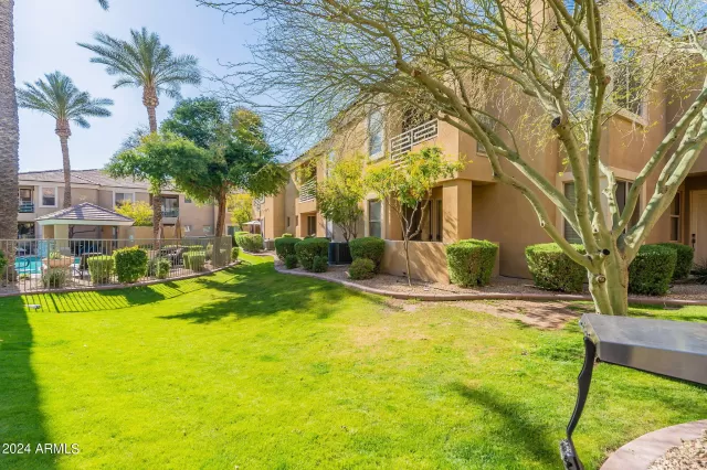 MLS: 6695318 Condo For Sale