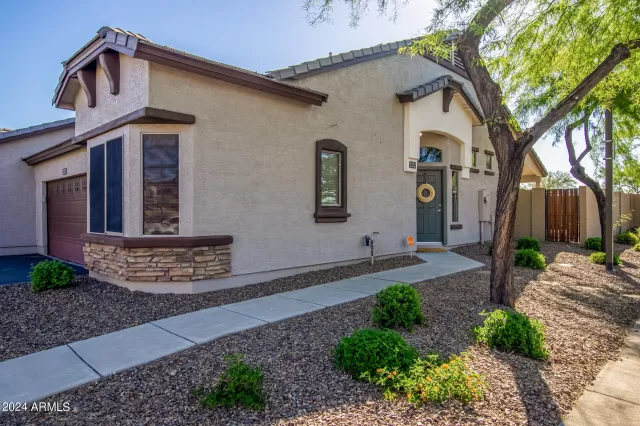 MLS: 6695331 Condo For Sale