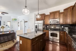 Photo #1: 6695331 Listing 