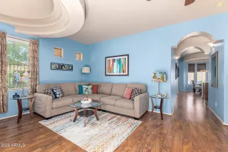 Photo #5: 6695335 Listing