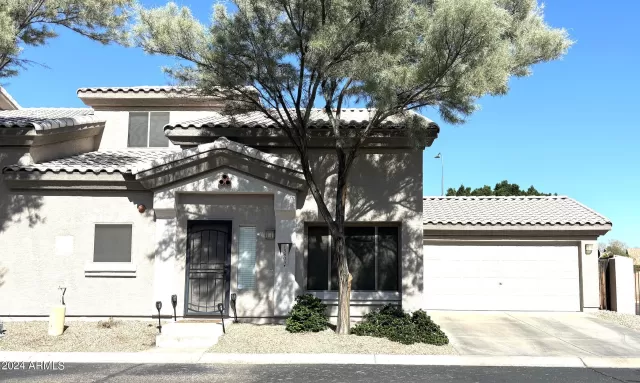 MLS: 6695383 Condo For Sale