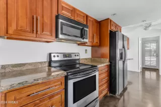 Photo #3: 6695641 Listing 