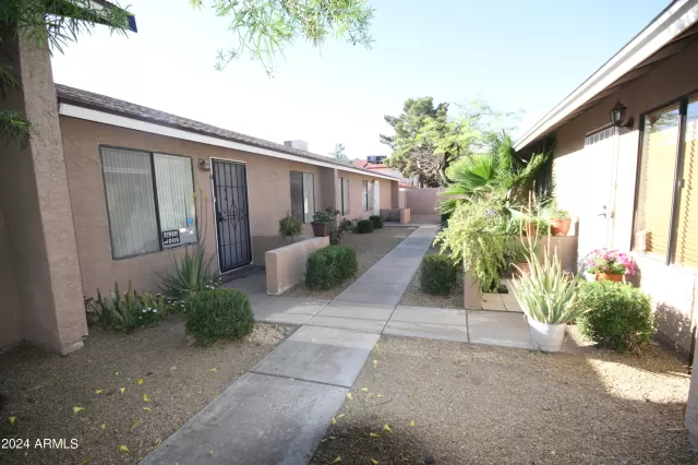 MLS: 6695646 Condo For Sale