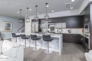 Photo #2: 6695719 Listing 