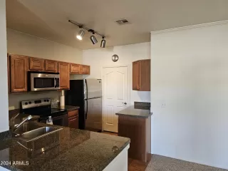 Photo #3: 6695740 Listing