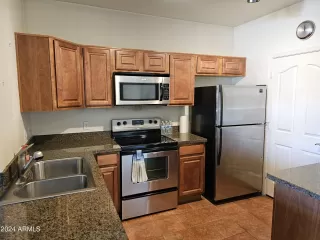 Photo #4: 6695740 Listing