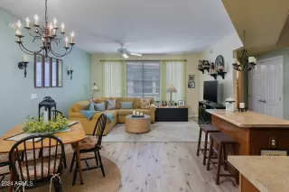 Photo #2: 6695782 Listing