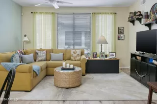 Photo #3: 6695782 Listing