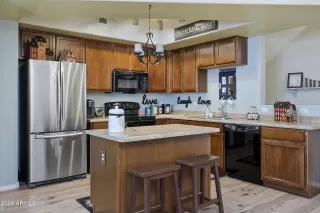 Photo #6: 6695782 Listing