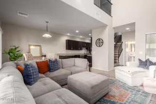 Photo #1: 6695909 Listing 