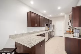 Photo #4: 6695909 Listing 