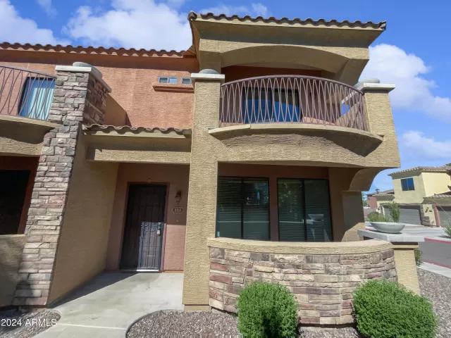 MLS: 6696154 Condo For Sale