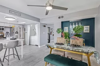 Photo #4: 6696308 Listing 