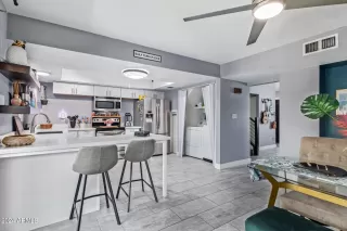 Photo #6: 6696308 Listing 