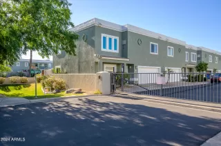 Photo #1: 6696354 Listing 