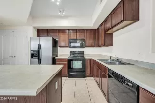 Photo #5: 6696383 Listing