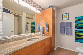 Photo #6: 6696457 Listing