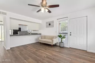 Photo #3: 6696496 Listing