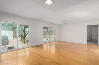 Photo #2: 6696503 Listing