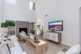 Photo #6: 6696819 Listing