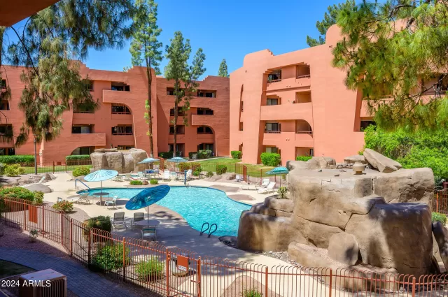 MLS: 6696878 Condo For Sale