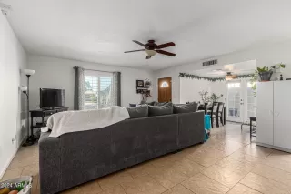 Photo #2: 6696970 Listing