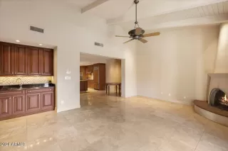 Photo #5: 6697006 Listing